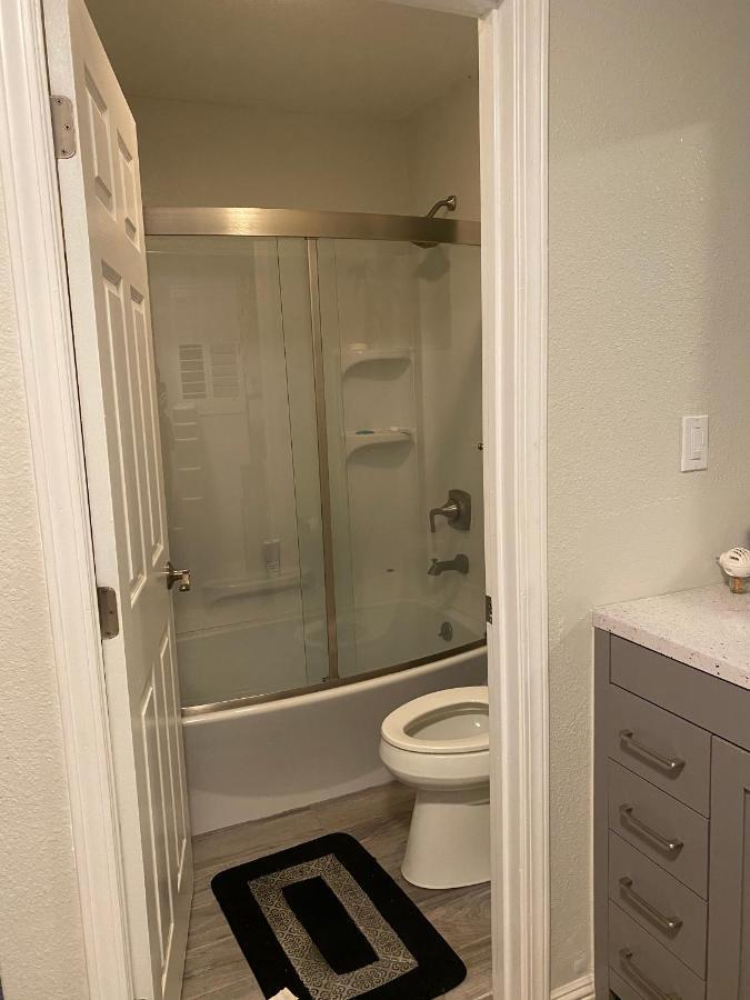 Private Room In Los Angeles With Ac, Strong Wifi, Smart Tv, Work Desk Near Sofi Stadium Bagian luar foto
